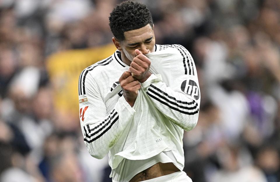 火箭哈登末节爆发连得15分（火箭哈登末节发威连砍15分）