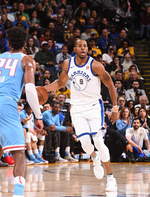 意媒：拜仁天才边锋利契纳或离队，尤文和米兰等队有意争夺（意媒曝拜仁天才翼锋利契纳或将离队，尤文、米兰等队竞逐签约）