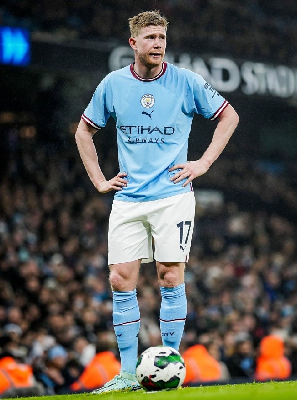 曼纳：冬窗是一个机会，中场是我们的引援关注重点（曼纳：冬窗良机将至，中场是引援首要目标）