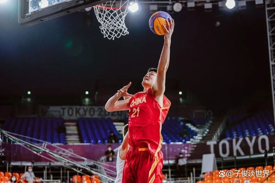 法甲战报：克瓦拉茨赫利亚双响，拉莫斯制胜，巴黎5-0雷恩（法甲快讯：克瓦拉茨赫利亚梅开二度，拉莫斯建功，巴黎5-0大胜雷恩）