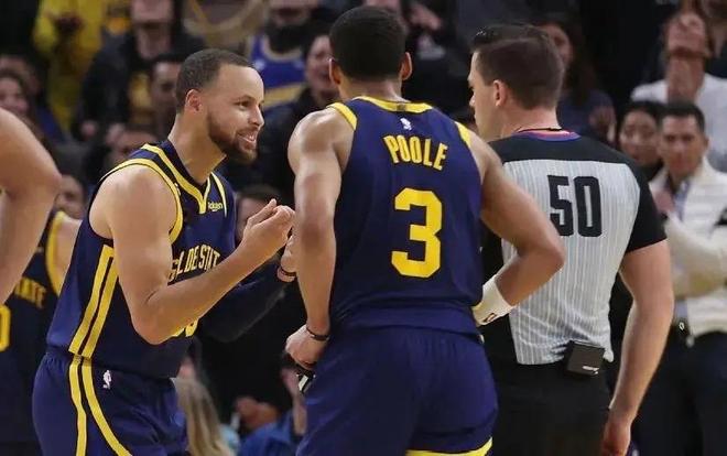 巴塞罗那在逆境中重振旗鼓，佩德里与拉菲尼亚成关键（巴萨逆境反弹，佩德里与拉菲尼亚成致胜功臣）