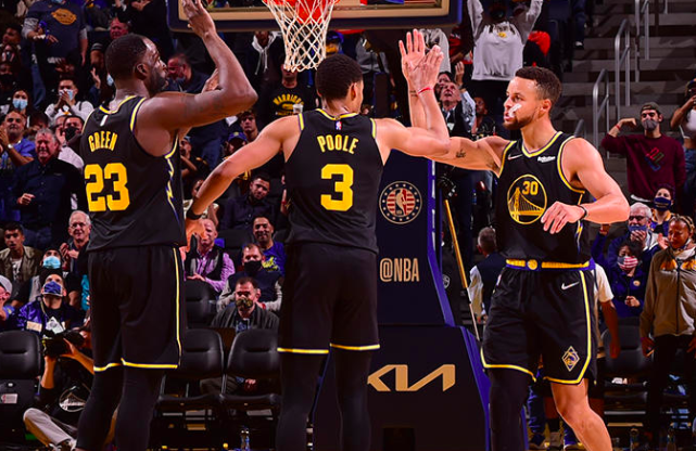 切尔西后腰身体素质远超德罗巴，穆里尼奥夸他一天能踢两场英超（穆里尼奥盛赞切尔西后腰：体能碾压德罗巴，一天连战两场英超）