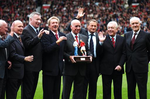 足球转会窗最新消息，欧洲豪门积极引援（转会窗最新动态：欧洲豪门密集引援）