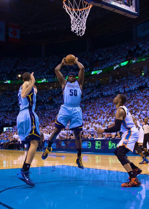 皇马内乱升级！阿隆索失控更衣室，库尔图瓦孤独发声背后的真相（皇马风波升级：阿隆索难控更衣室，库尔图瓦孤身发声背后真相）