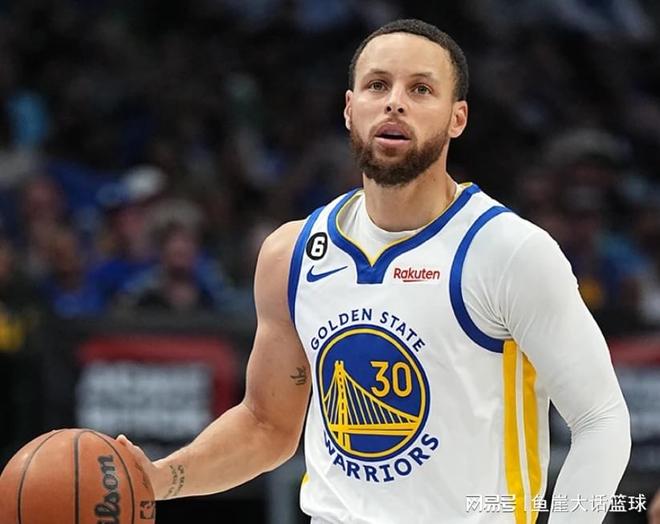 精选足篮专家：红祖解球豪取17连红长线28中27！（足篮推荐专家红祖：解球火力全开，豪取17连红，长线28中27！）