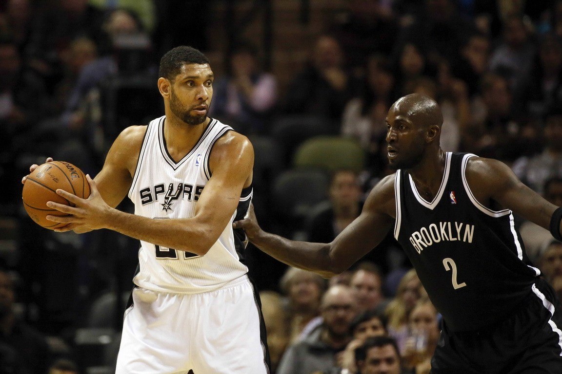 杜伦本赛季得分20+的比赛，活塞10场全胜（本季杜伦得分20+时，活塞10战全胜）