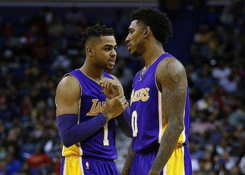 姜宇星：相信自己 相信队友 我们打得很团结 已百分之百融入球队（姜宇星：自信与信任同行，球队团结一心，我已完全融入球队）