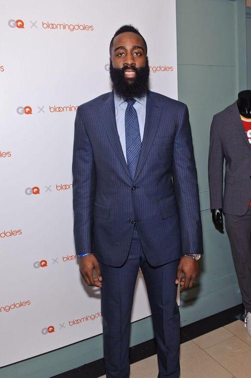 即将迎战巴萨，跟队：切尔西将在斯坦福桥门口树立帕尔默冰雕（战巴萨在即，切尔西将在斯坦福桥外竖立帕尔默冰雕）