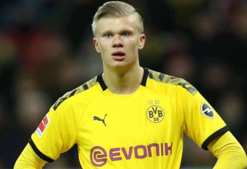 比利亚雷亚尔3-2皇家社会，莫莱罗梅开二度，阿约塞-佩雷斯建功（比利亚雷亚尔3-2力克皇家社会：莫莱罗双响，阿约塞-佩雷斯破门）