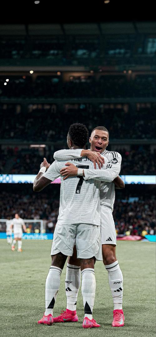 鹈鹕逆转火箭，一场精彩绝伦的篮球盛宴（鹈鹕翻盘火箭，奉献酣畅淋漓的篮球盛宴）