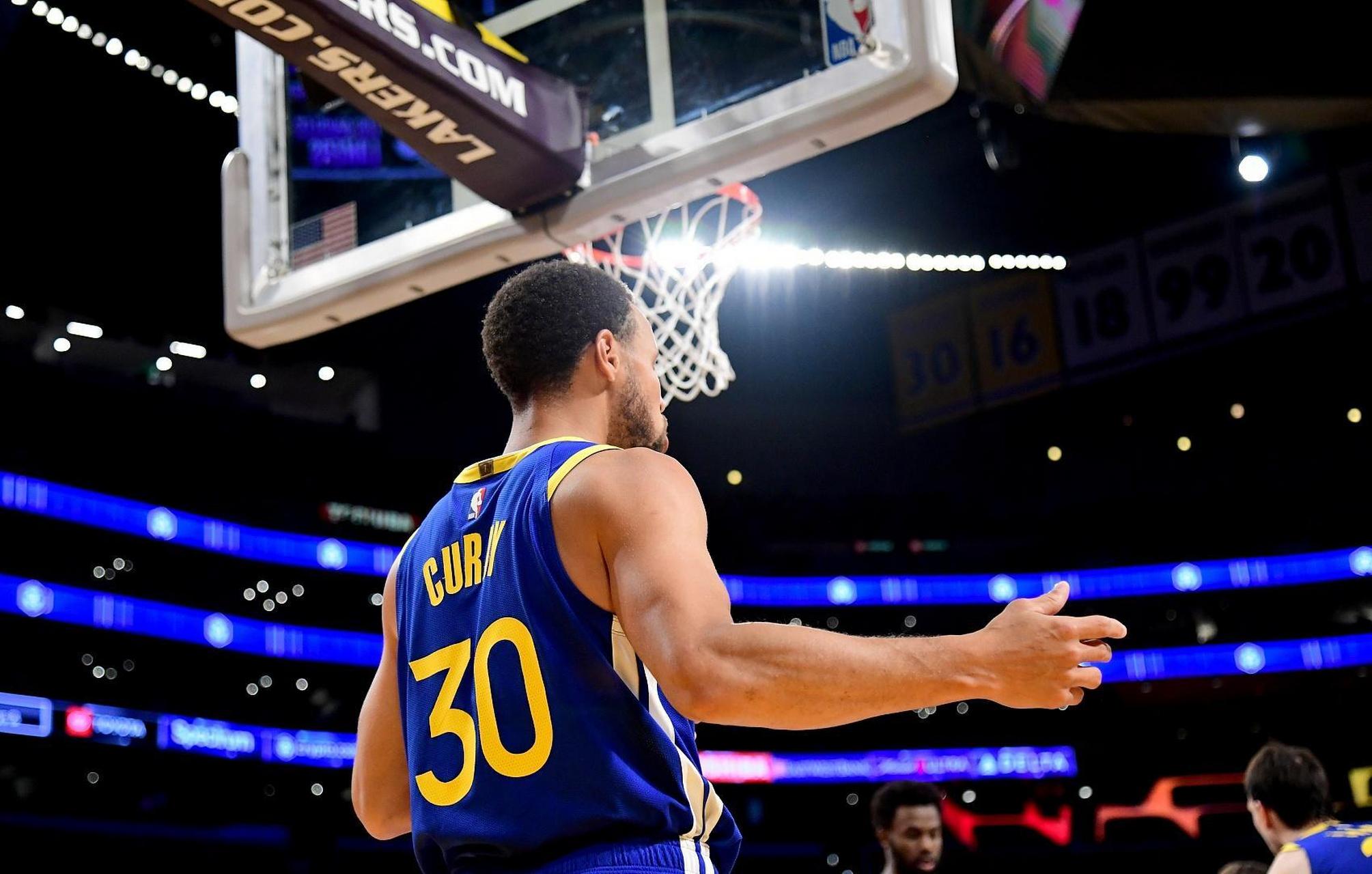 广东男篮逆转浙江王薪凯关键表现（王薪凯关键爆发助广东男篮逆转浙江）