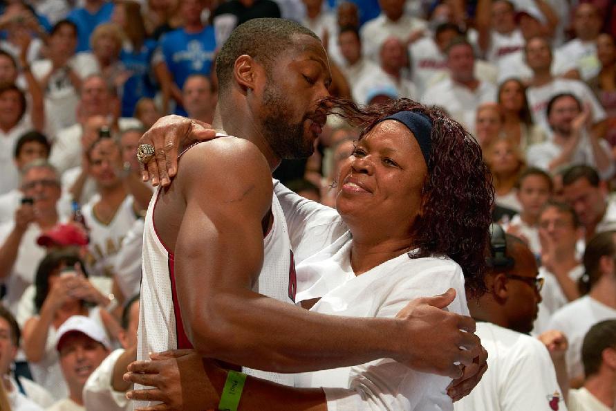 意媒：国米中卫帕拉西奥斯伤情反复，可能接受手术并缺阵数月（意媒：国米中卫帕拉西奥斯伤势反复，或将接受手术缺阵数月）